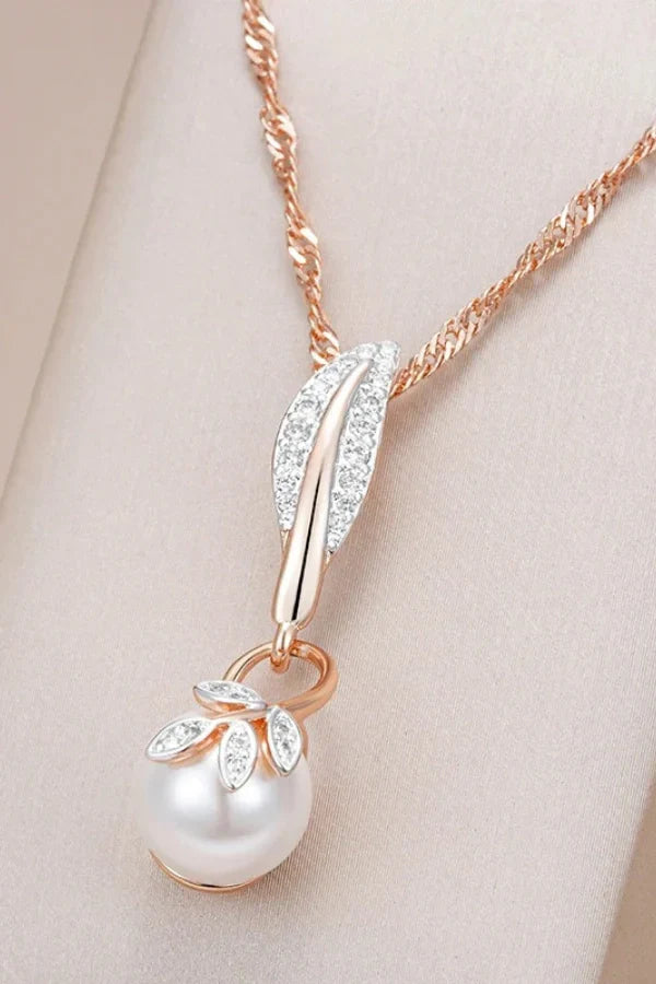 Natalie | Floral Pendant Gold Necklace