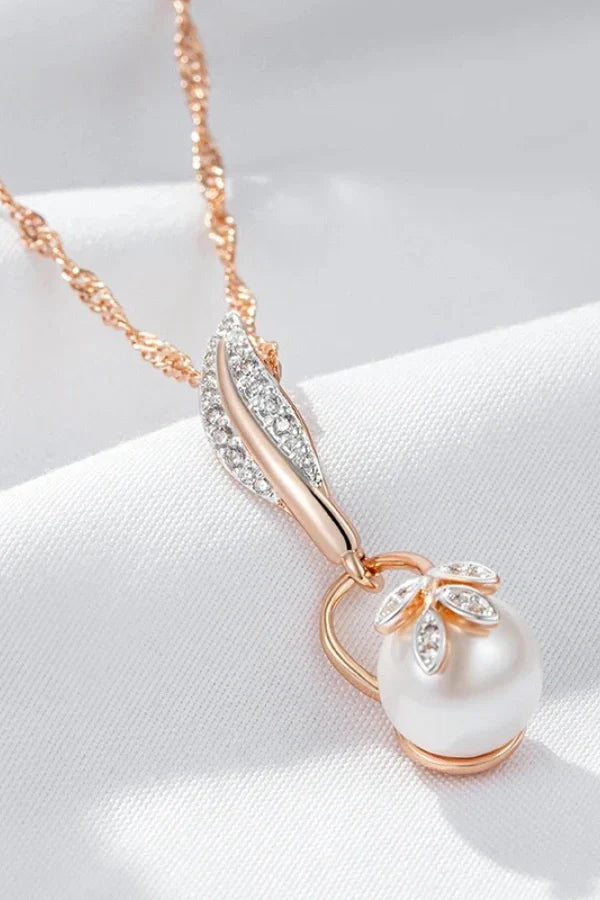 Natalie | Floral Pendant Gold Necklace