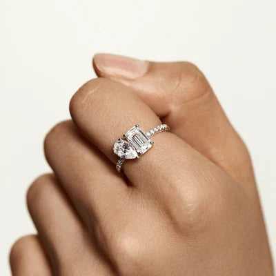 Heide | Sleek Emerald & Pear Cut Pavé Ring