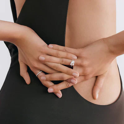 Heide | Sleek Emerald & Pear Cut Pavé Ring