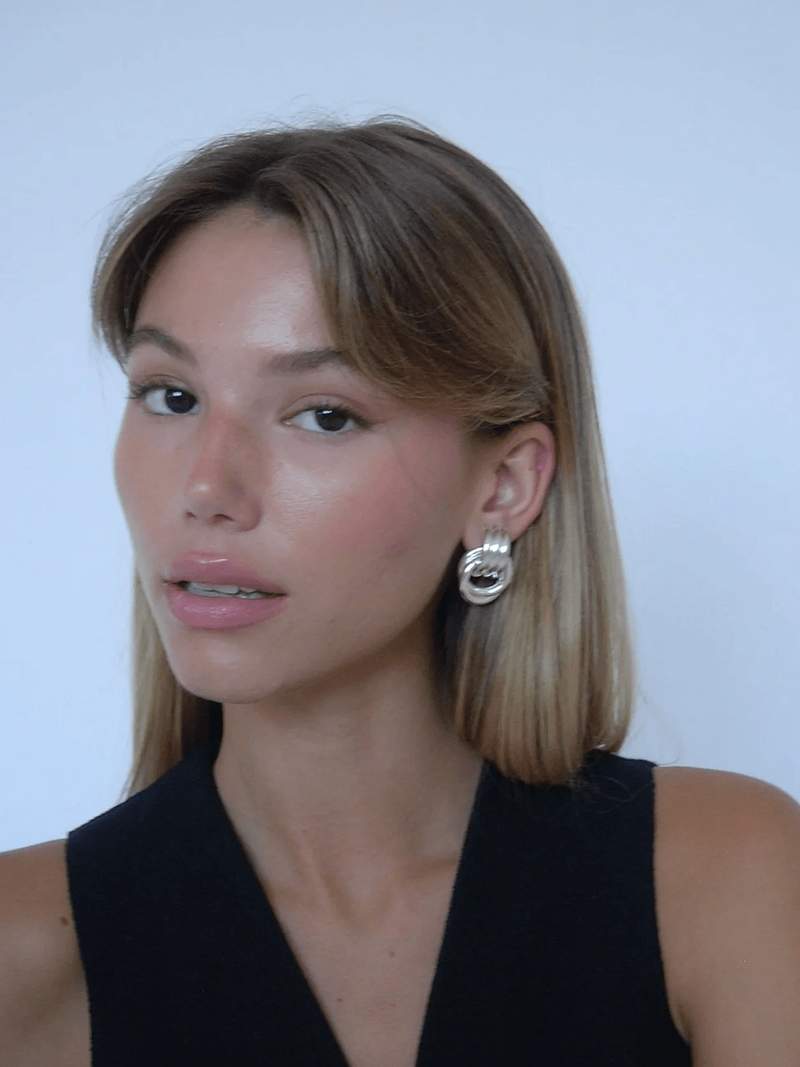 Flora | Knot Earrings Everyday Elegance