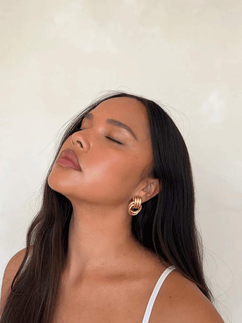 Flora | Knot Earrings Everyday Elegance