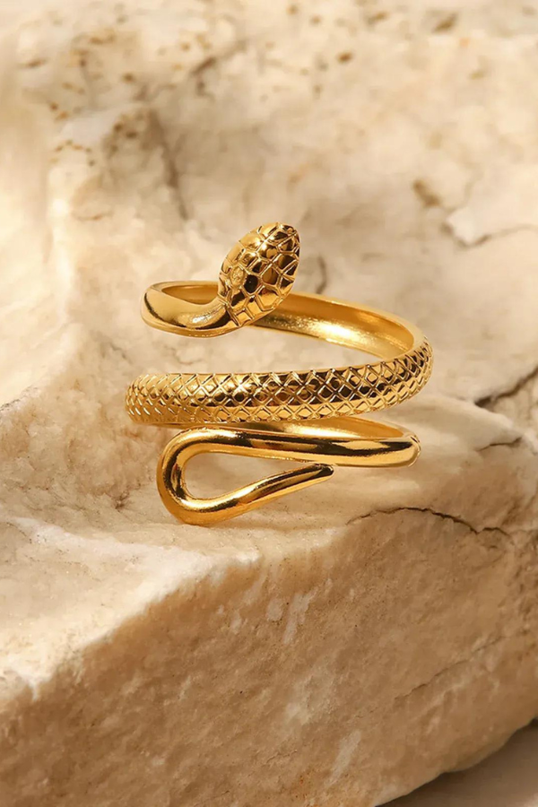 Harper | Venom Ring Striking Statement Piece
