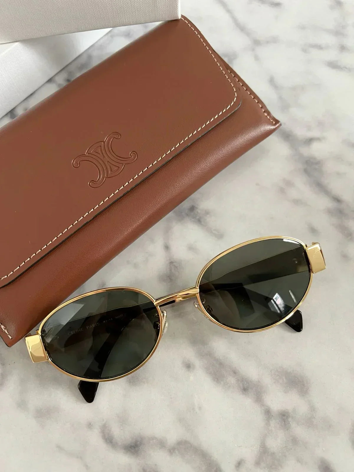 Evelyn | Oval Frame Sunglasses Gold & Black Metal & Polycarbonate Stylish and Protective