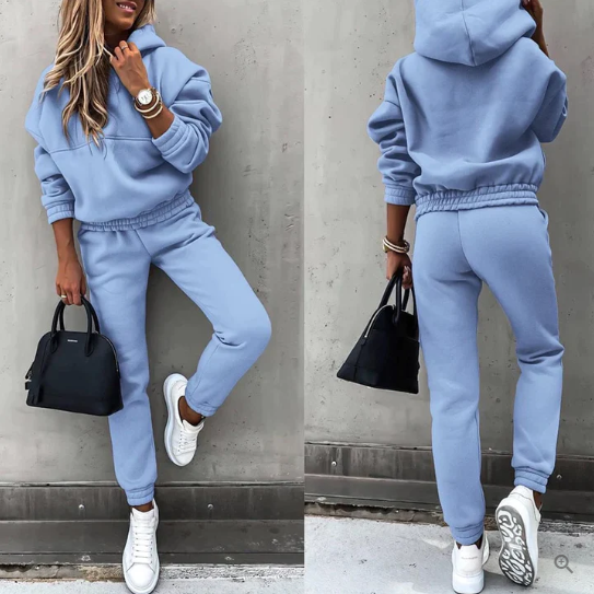 Chloe | Women’s Relaxed-Fit Tracksuit Set with Elastic Waist and Structured Silhouette